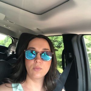 Meet your Posher, Erin